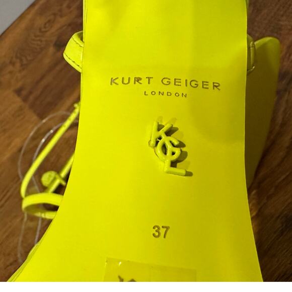 Kurt Geiger London Shoreditch Strappy Sandals Neon Yellow Size 7 NWT Bold Heels - Picture 9 of 13